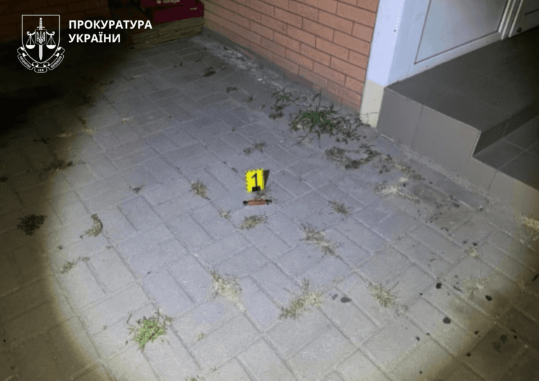 Поблизу розважального закладу в Каневі чоловіка вдарили ножем